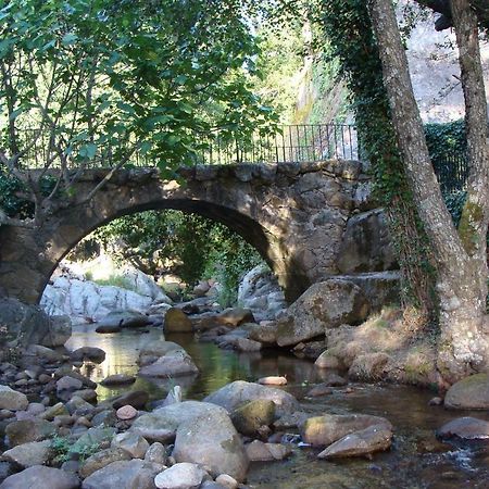Apartamentos Rurales Manolo Casas del Monte ภายนอก รูปภาพ