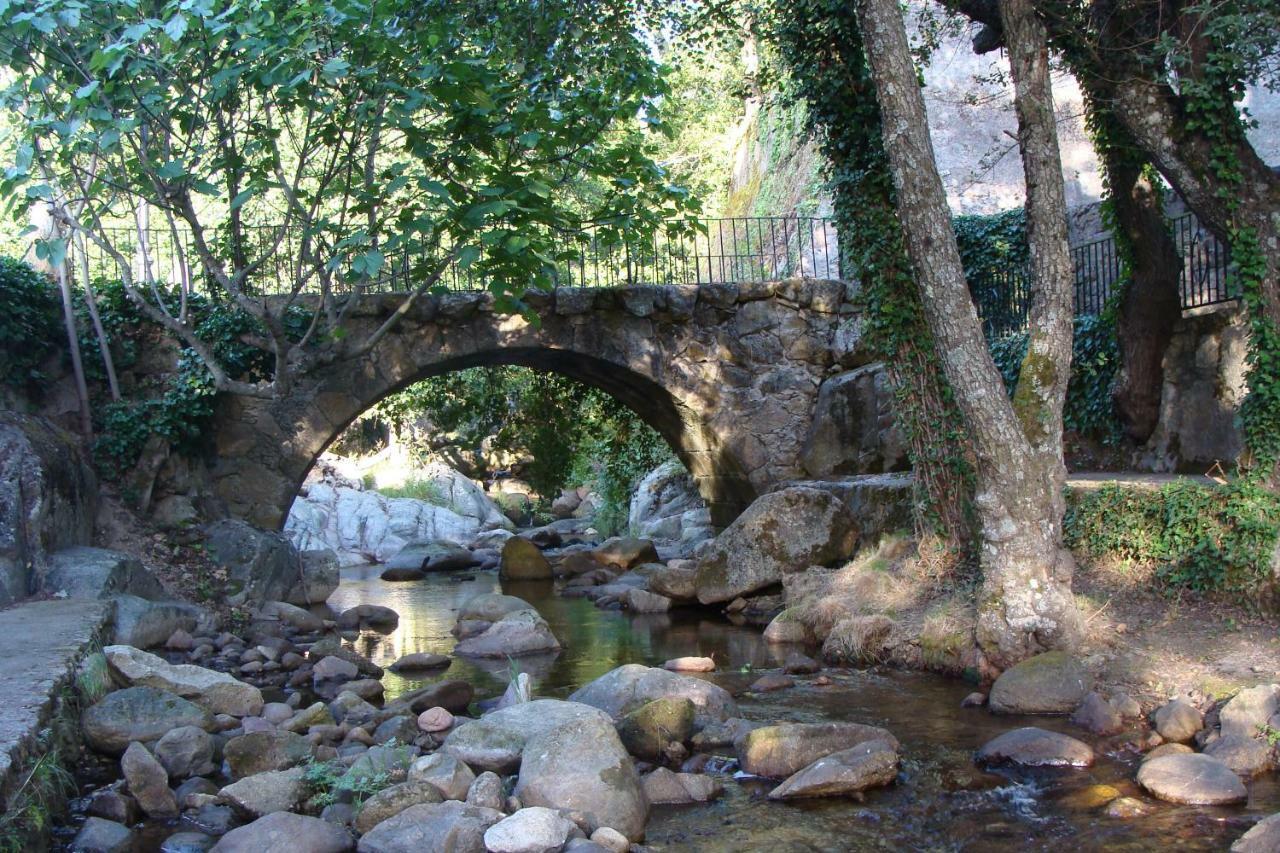 Apartamentos Rurales Manolo Casas del Monte ภายนอก รูปภาพ